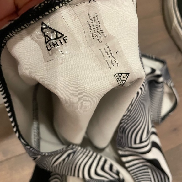 UNIF; Large - Picture 4 of 5